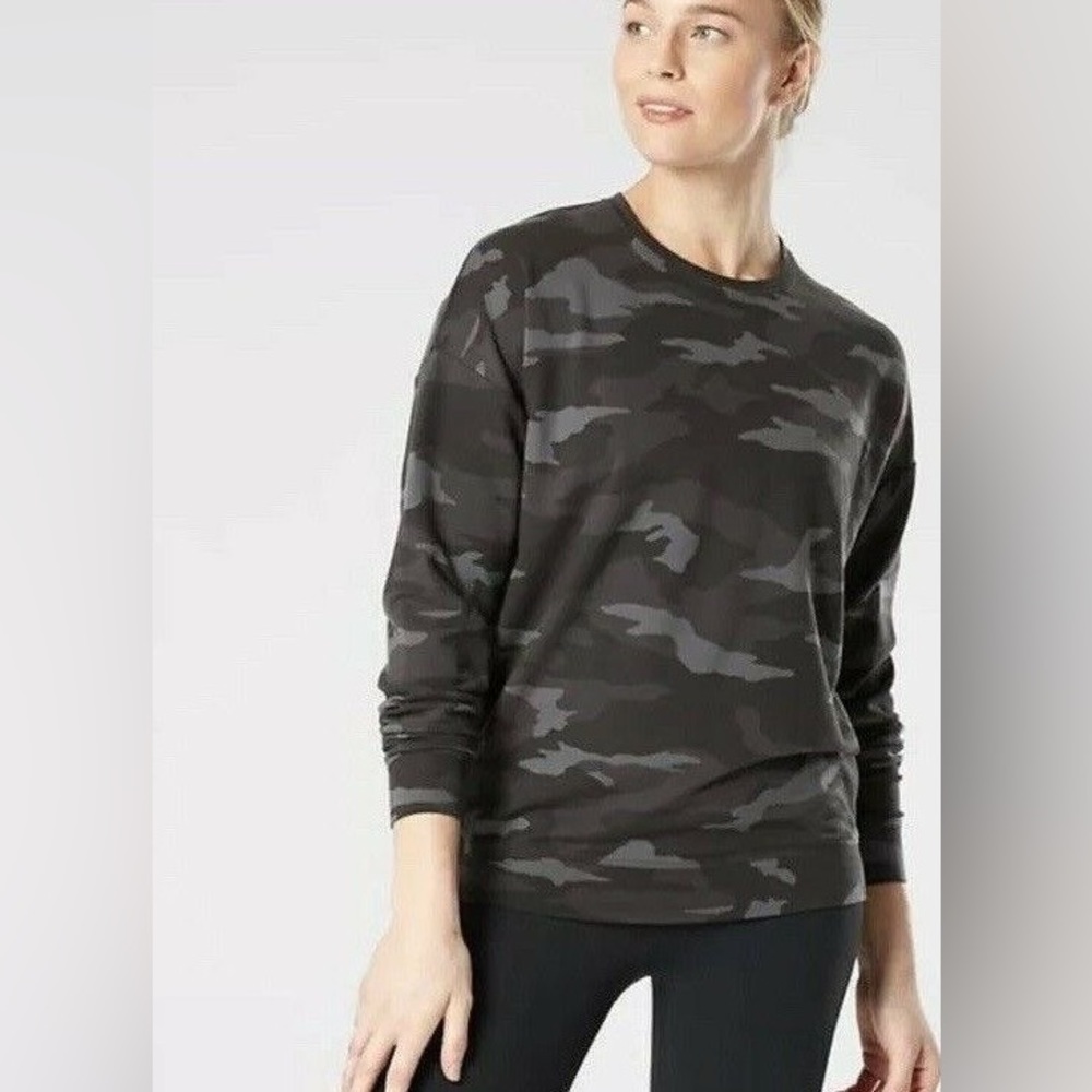 Athleta Studio to Street Camo Sweatshirt XS EUC